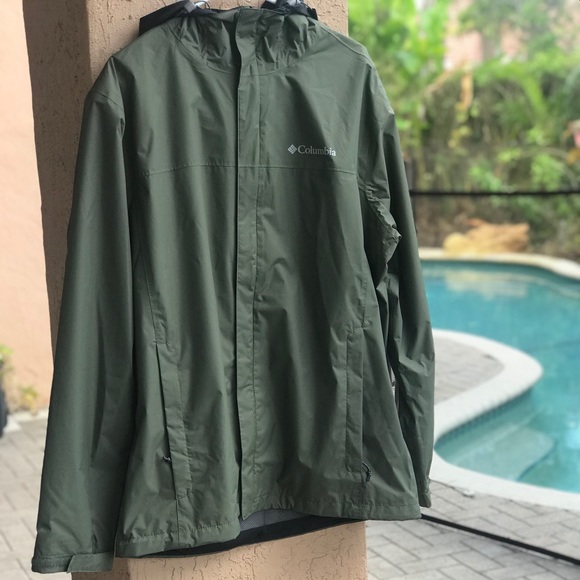 New $85 Columbia mens waterproof Timber Pointe hooded rain jacket coat Black